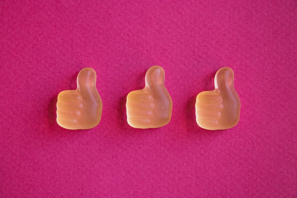 Three thumbs up to good customer service and to happy customers!